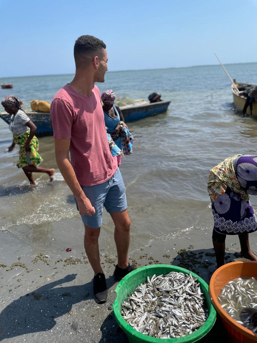 Photo 4 of Angola, taken by Cameron Mofid