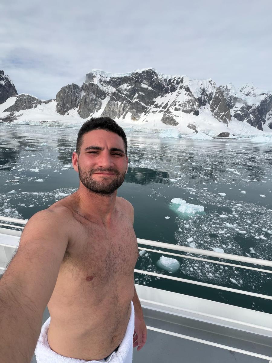 Photo 13 of Antarctica, taken by Cameron Mofid