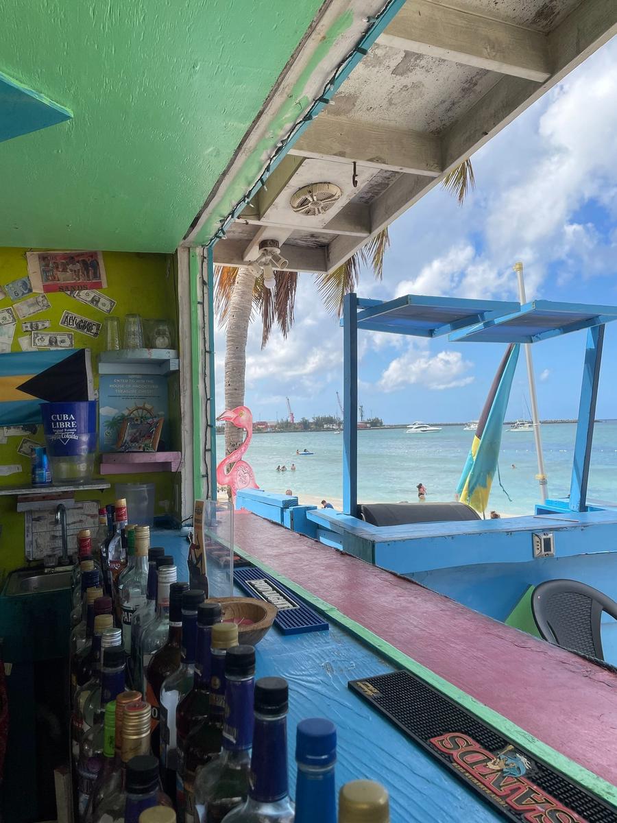 Photo 5 of Bahamas, taken by Cameron Mofid