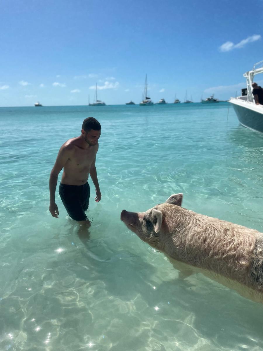 Photo 18 of Bahamas, taken by Cameron Mofid
