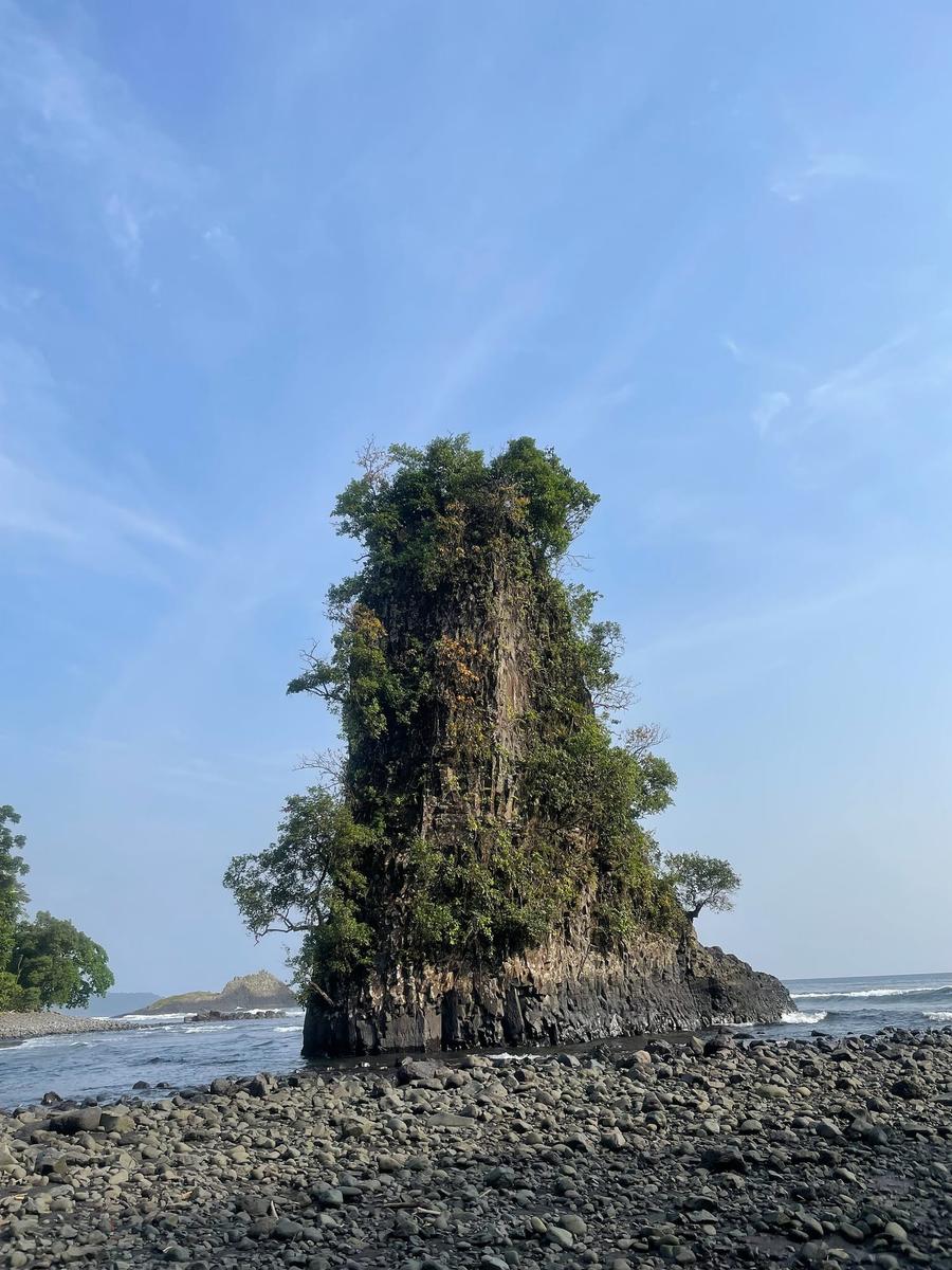 Photo 13 of Equatorial Guinea, taken by Cameron Mofid