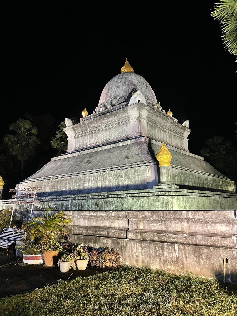 Photo 15 of Laos, taken by Cameron Mofid
