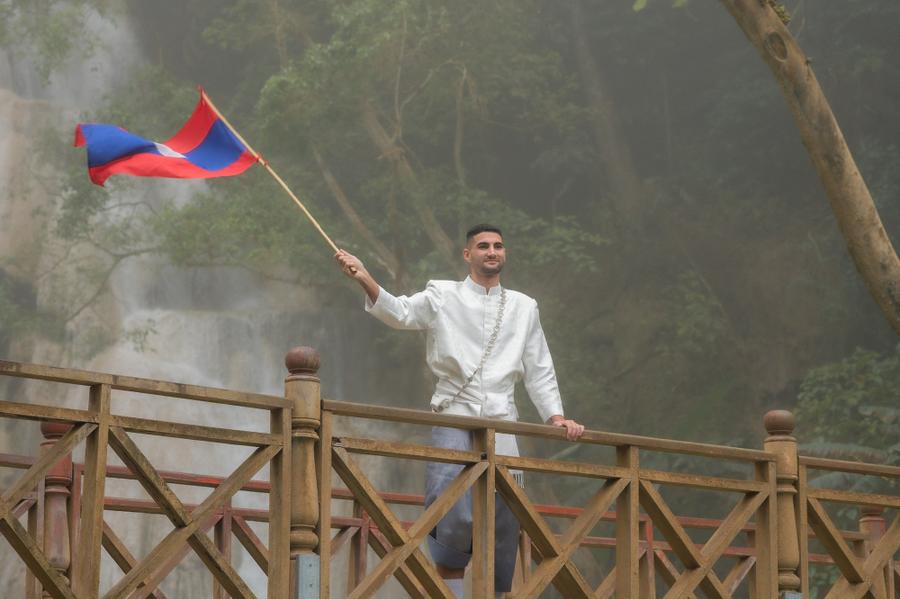 Photo 5 of Laos, taken by Cameron Mofid