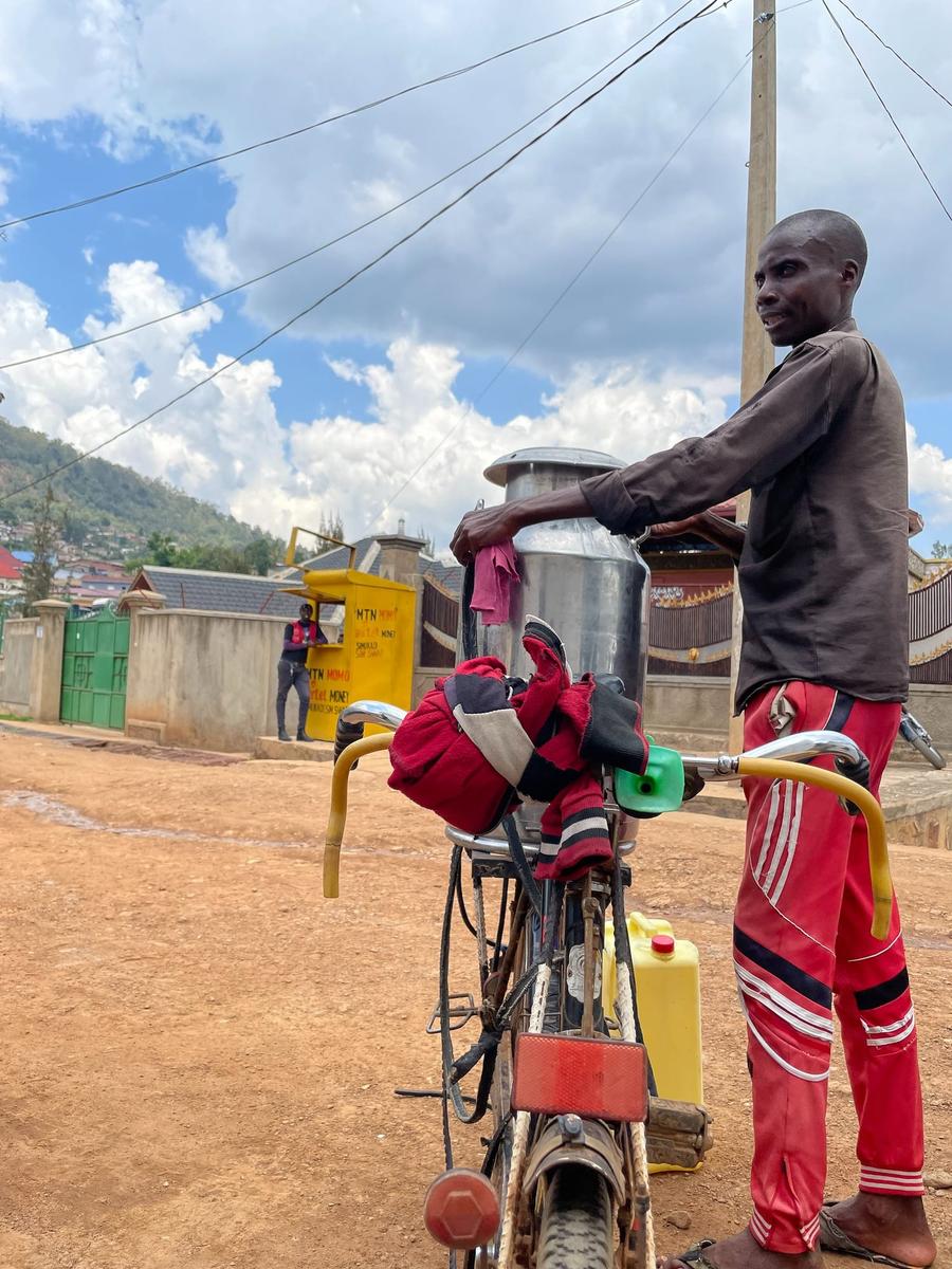 Photo 6 of Rwanda, taken by Cameron Mofid