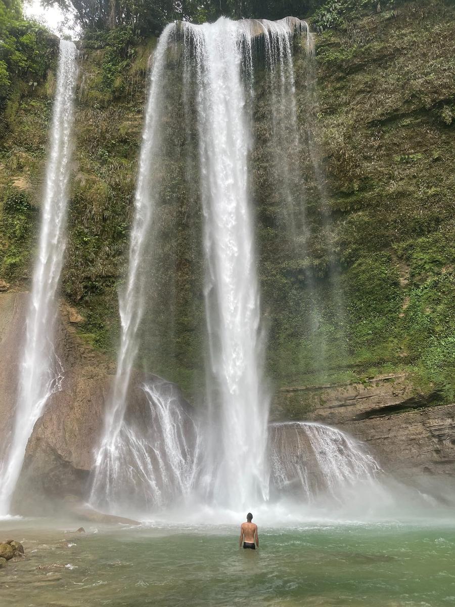 Photo 20 of Solomon Islands, taken by Cameron Mofid