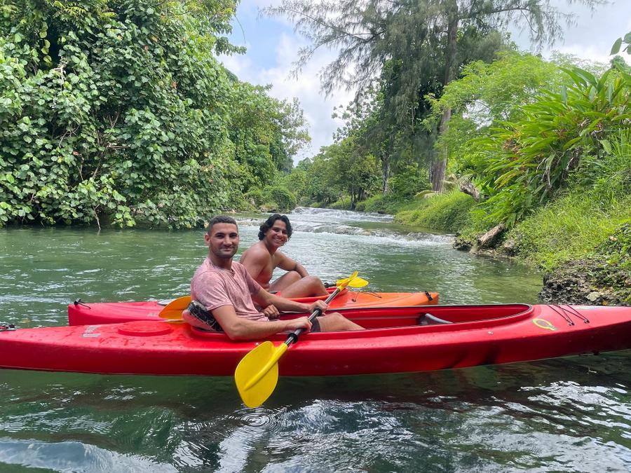 Photo 6 of Vanuatu, taken by Cameron Mofid